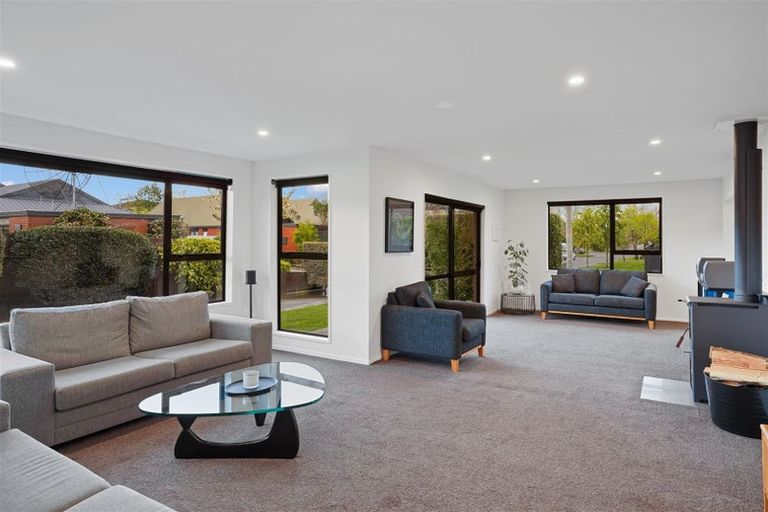 Photo of property in 14 Melissa Place, Burnside, Christchurch, 8042