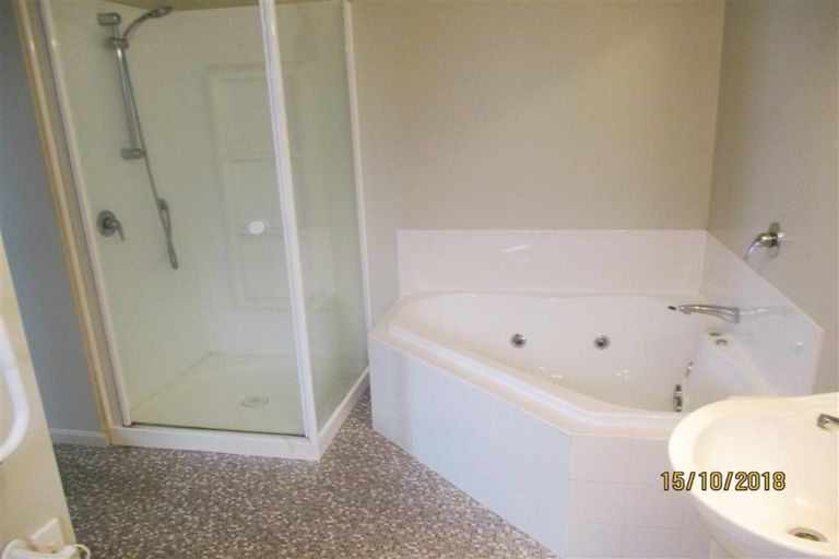 Photo of property in 28 Broadhaven Avenue, Parklands, Christchurch, 8083