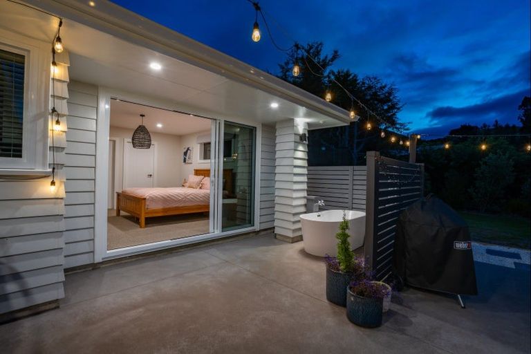 Photo of property in 65 Dalmore Way, Acacia Bay, Taupo, 3385