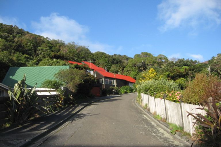 Photo of property in 52 Amapur Drive, Khandallah, Wellington, 6035