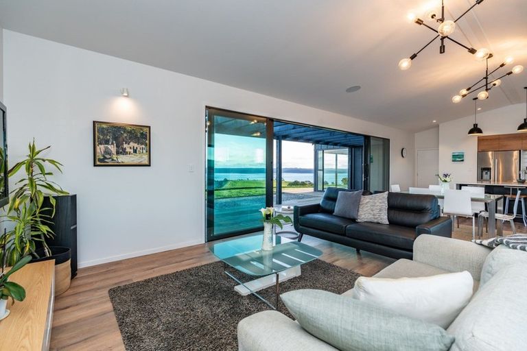 Photo of property in 4 Te Wairoa Lane, Tinopai, Matakohe, 0593