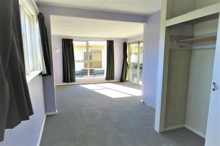 Photo of property in 61 Wakefield Street, Westport, 7825