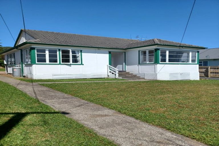 Photo of property in 14 Cleland Crescent, Naenae, Lower Hutt, 5011