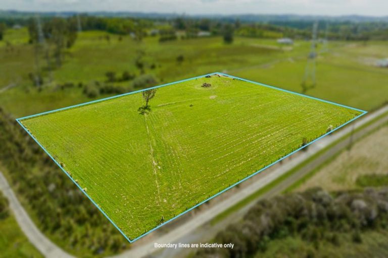 Photo of property in 163 Nixon Road, Taupaki, 0782