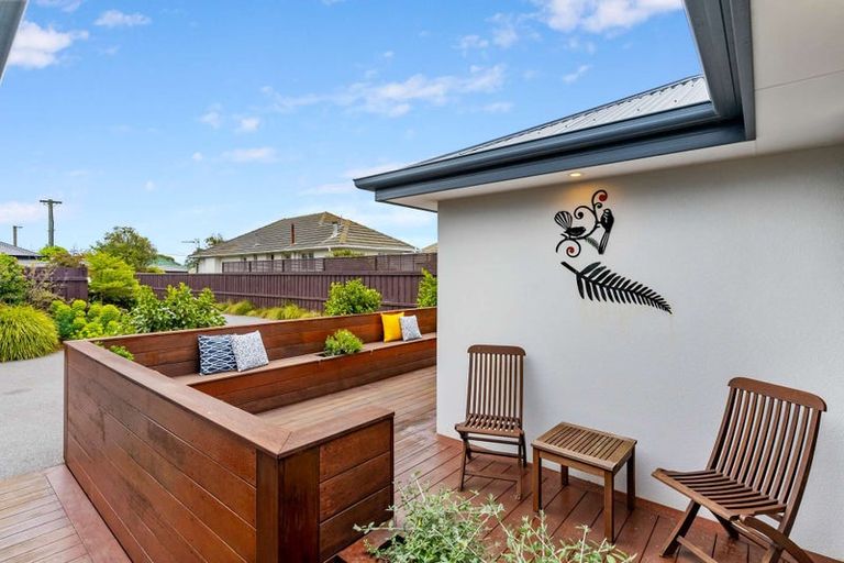 Photo of property in 414a Bower Avenue, Parklands, Christchurch, 8083