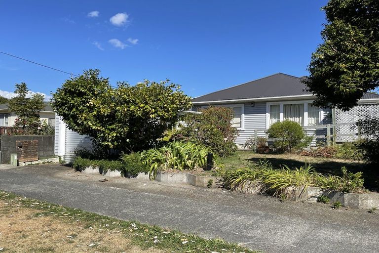 Photo of property in 36 Mcparland Street, Ebdentown, Upper Hutt, 5018