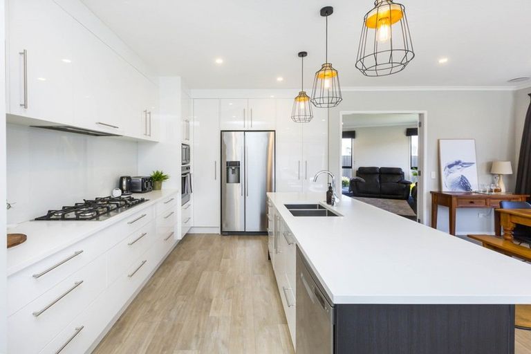 Photo of property in 13 Vernon Grove, Brown Owl, Upper Hutt, 5018