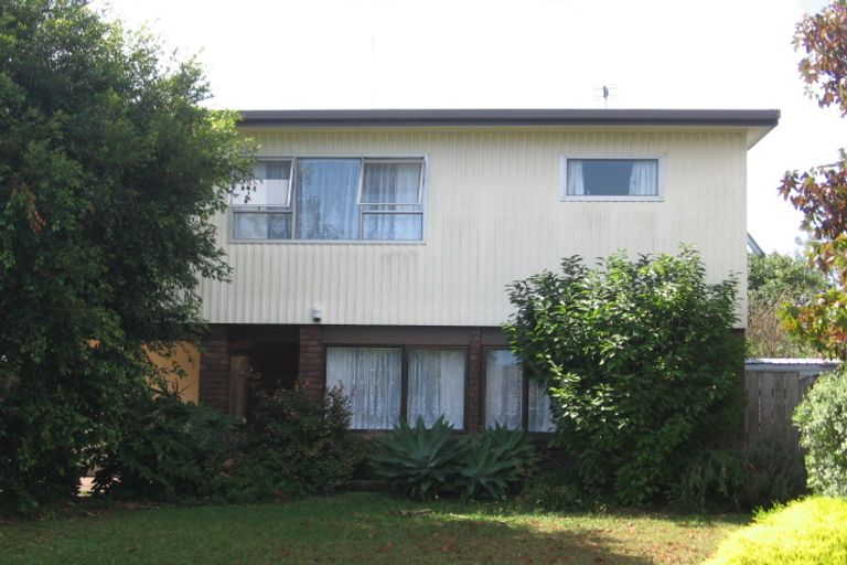 Photo of property in 4 Pokapu Street, Titirangi, Auckland, 0600