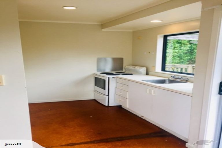 Photo of property in 49a Clayburn Road, Glen Eden, Auckland, 0602