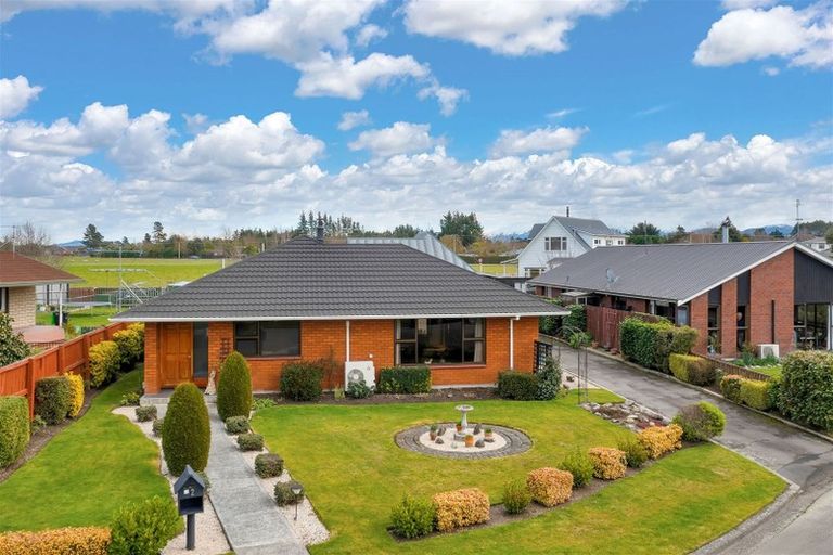 Photo of property in 2 Matai Place, Oxford, 7430