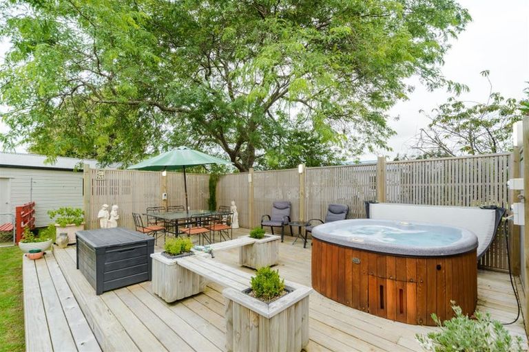 Photo of property in 60 Johnson Street, Bulls, 4818