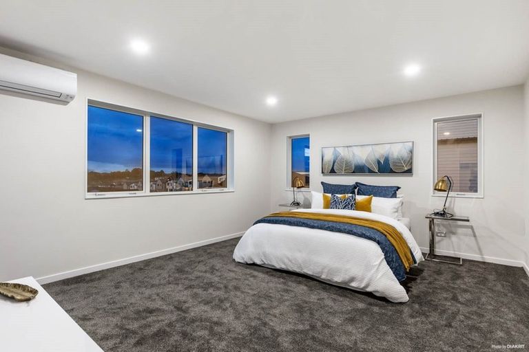 Photo of property in 8 Takurua Terrace, Orewa, 0931