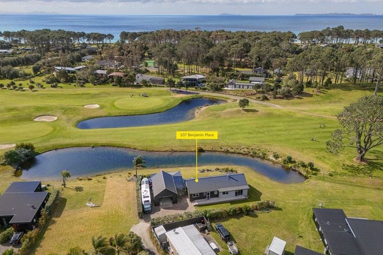 Photo of property in 107 Benjamin Place, Matarangi, Whitianga, 3592