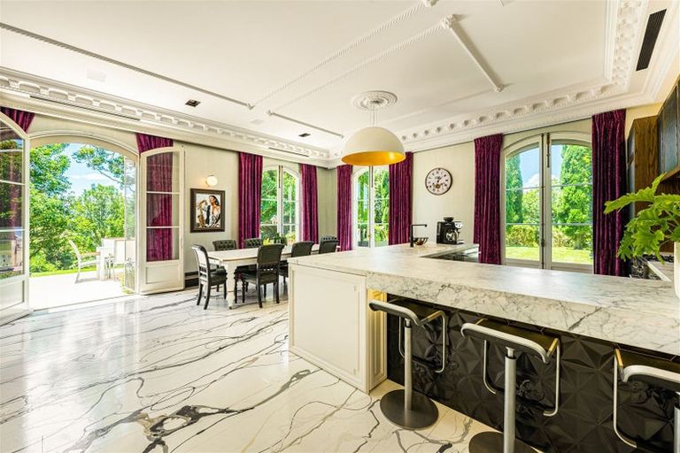 Photo of property in 909 Old North Road, Waimauku, 0882