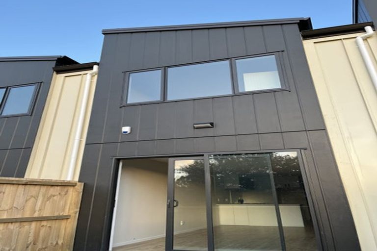 Photo of property in 2b Laser Place, Bayview, Auckland, 0629