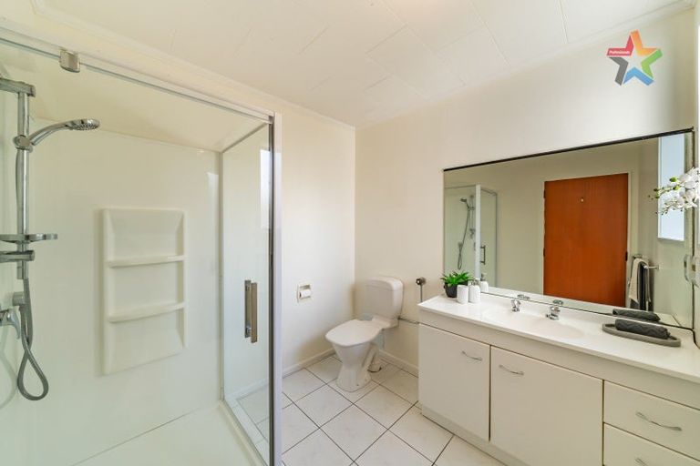 Photo of property in 111 Tirohanga Road, Tirohanga, Lower Hutt, 5010