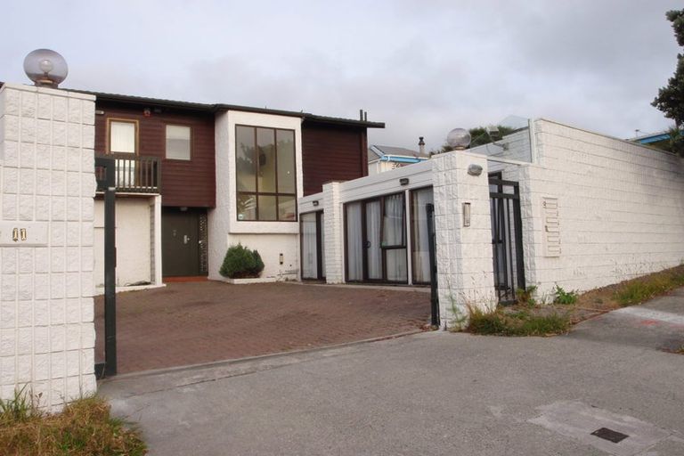 Photo of property in 9 Rangitane Street, Maupuia, Wellington, 6022