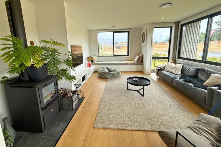 Photo of property in 2 Moonstone Street, Albert Town, Wanaka, 9305