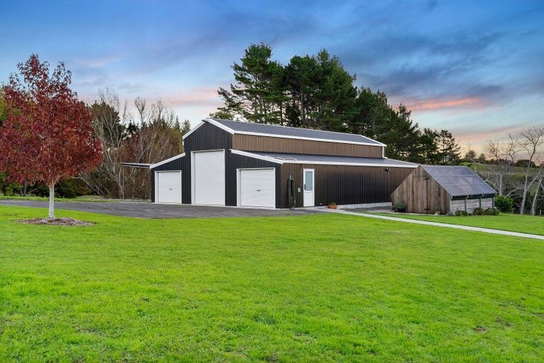 Photo of property in 202 Broomfields Road, Whitford, 2571