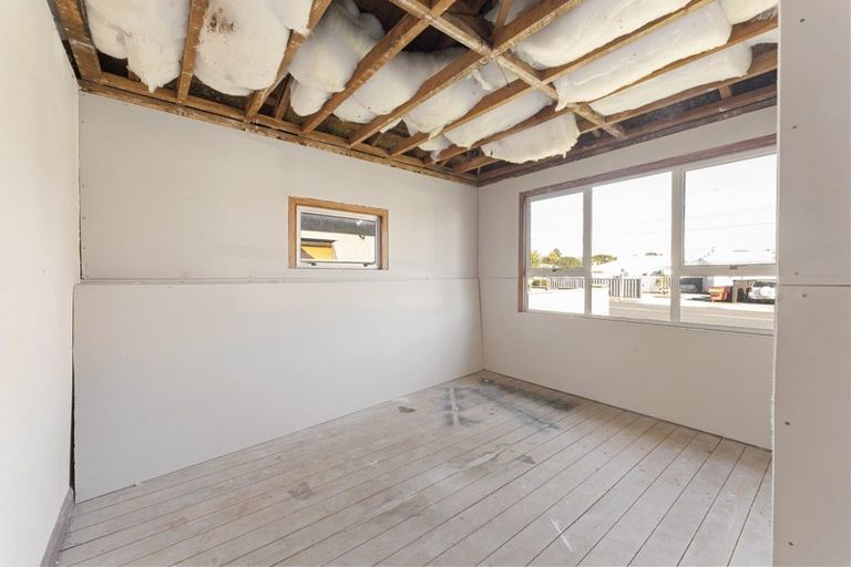 Photo of property in 31 Sanders Avenue, Westown, New Plymouth, 4310