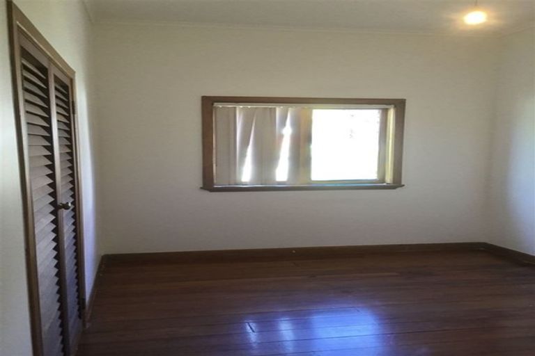 Photo of property in 137 Seabrook Avenue, New Lynn, Auckland, 0600