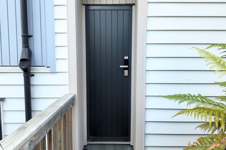 Photo of property in 44b Cyclarama Crescent, Massey, Auckland, 0614