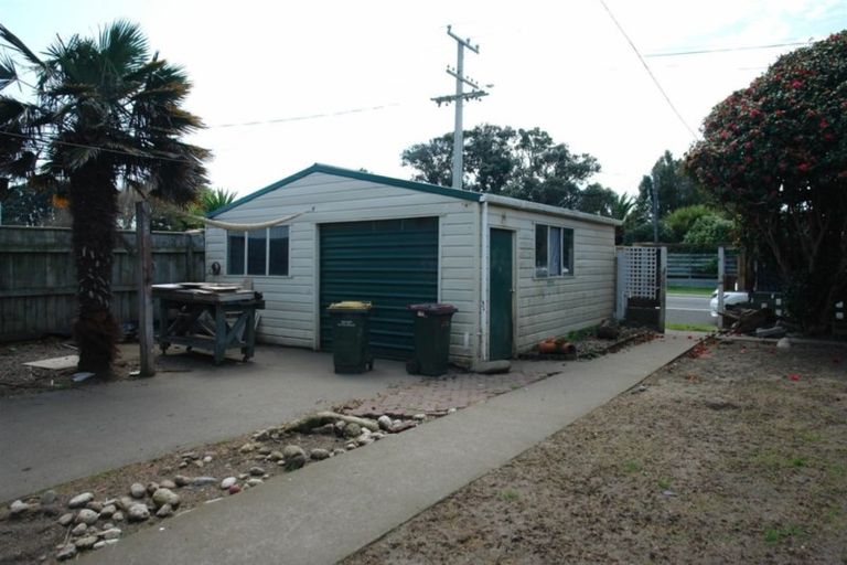 Photo of property in 191 Egmont Street, Patea, 4520