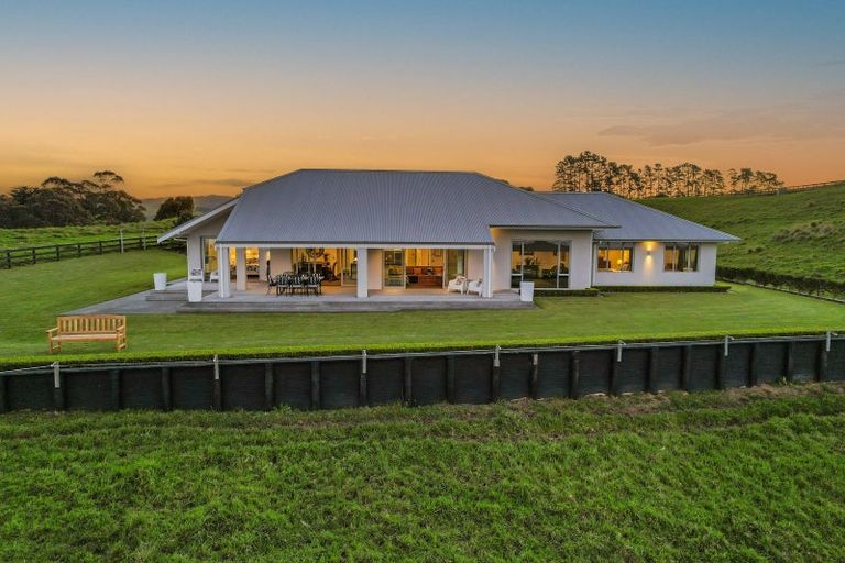 Photo of property in 766a Back Miranda Road, Pukorokoro / Miranda, Thames, 3576