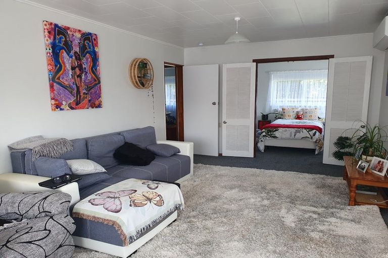 Photo of property in 13c Hussey Street, Waverley, 4510