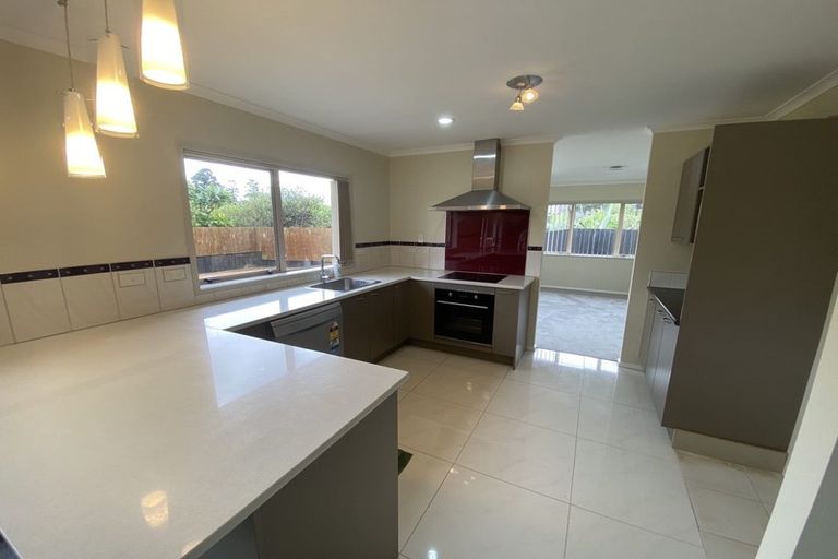 Photo of property in 7 Bibury Avenue, Henderson, Auckland, 0612