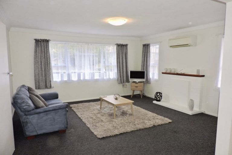Photo of property in 9 Kowhai Street, Tawa, Wellington, 5028