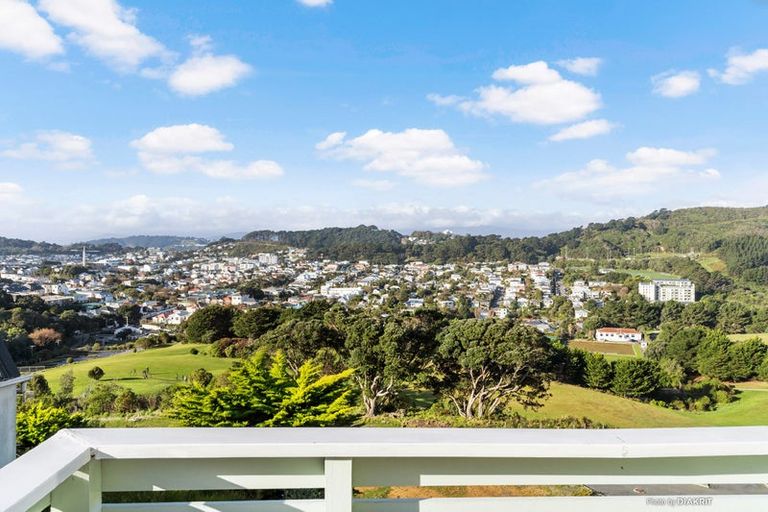 Photo of property in 19 Breton Grove, Kingston, Wellington, 6021