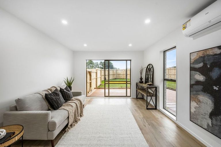 Photo of property in 2/60 Cherry Road, Bucklands Beach, Auckland, 2014