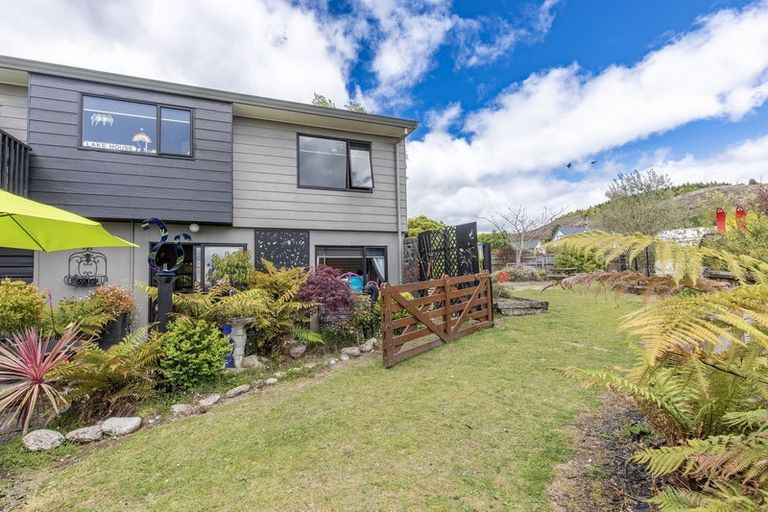 Photo of property in 10 Rowena Crescent, Motuoapa, Turangi, 3382