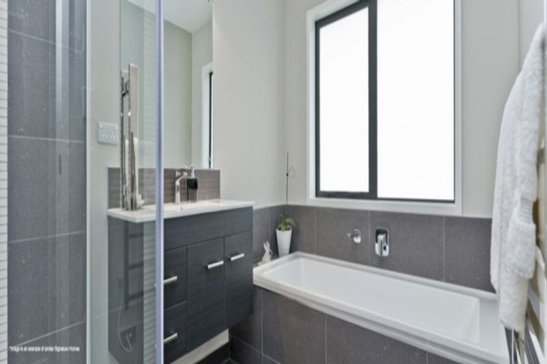 Photo of property in 25 Smith Street, Lepperton, New Plymouth, 4373