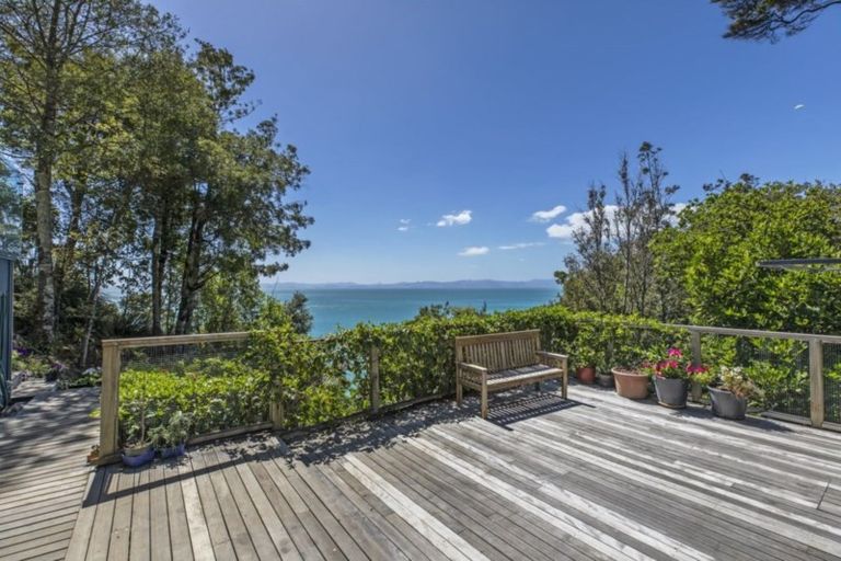 Photo of property in 177 Kawakawa Bay Coast Road, Kawakawa Bay, Papakura, 2585