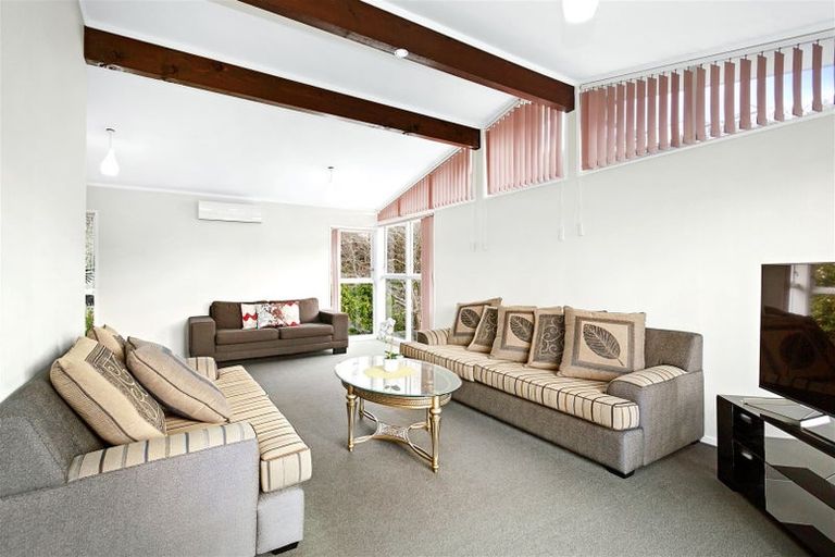 Photo of property in 78 Churton Drive, Churton Park, Wellington, 6037