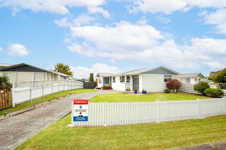 Photo of property in 15 Margaret Place, Deanwell, Hamilton, 3206