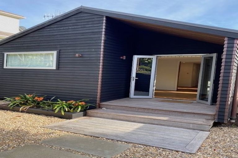 Photo of property in 33 Hastings Parade, Devonport, Auckland, 0624