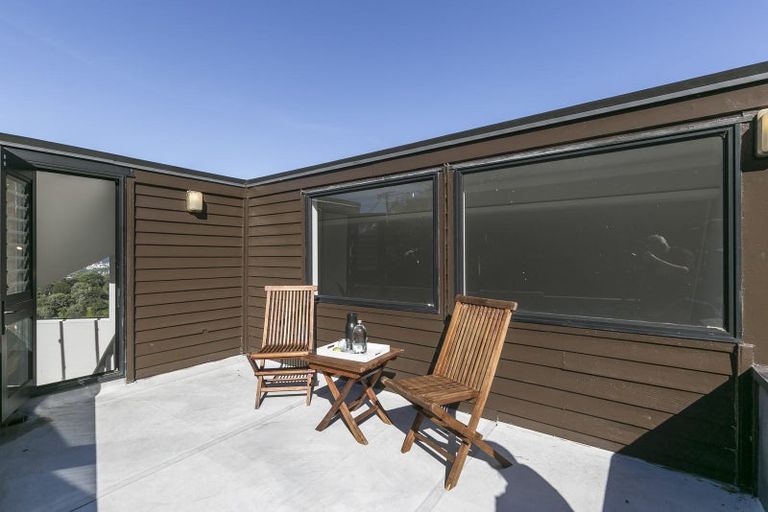 Photo of property in 36 Orangi Kaupapa Road, Northland, Wellington, 6012