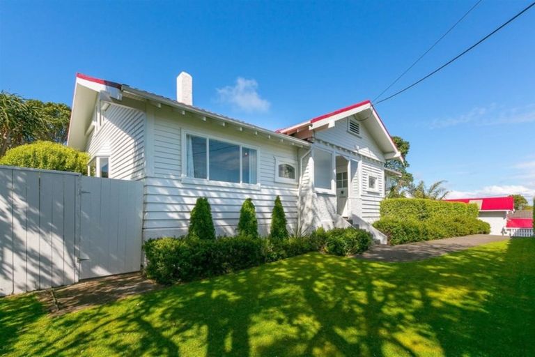 Photo of property in 18 David Street, Westown, New Plymouth, 4310