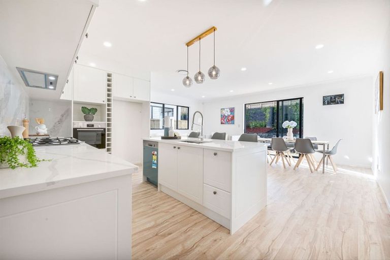 Photo of property in 24 Matahae Drive, Flat Bush, Auckland, 2019