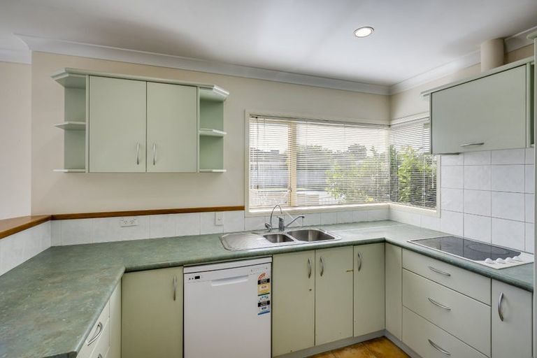 Photo of property in 54 Neeve Road, Taradale, Napier, 4112