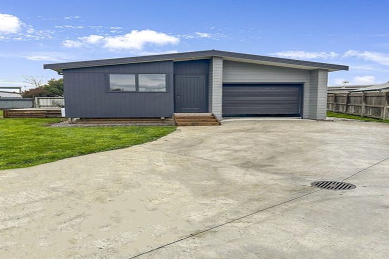 Photo of property in 7 Walton Street, Bulls, 4818