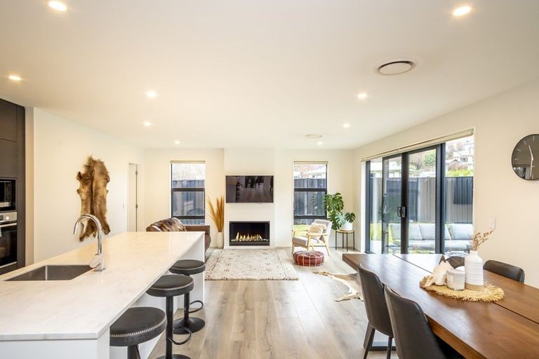 Photo of property in 7 Patton Place, Arrowtown, 9302