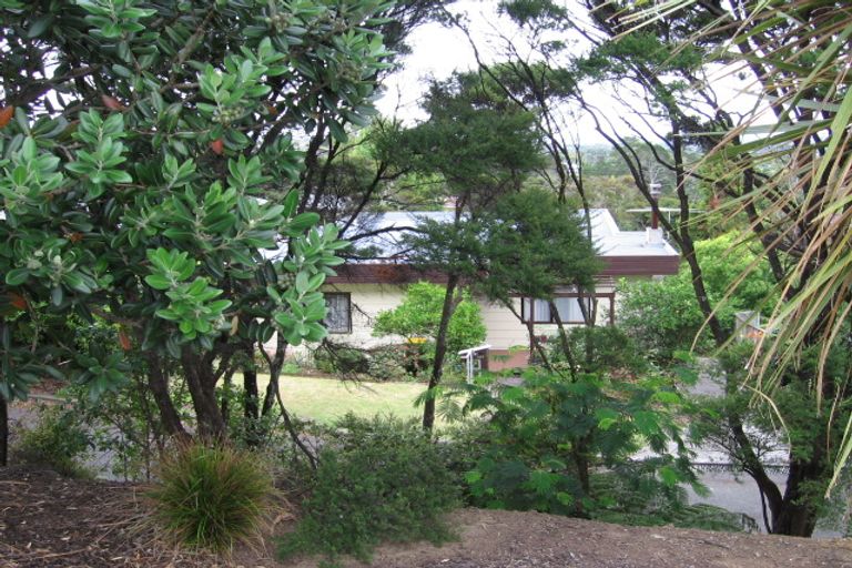 Photo of property in 364a Glenfield Road, Glenfield, Auckland, 0629