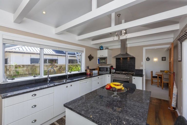 Photo of property in 131 Rosetta Road, Raumati South, Paraparaumu, 5032