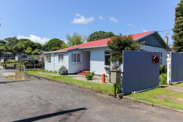 Photo of property in 21 Lorna Street, Lynmouth, New Plymouth, 4310