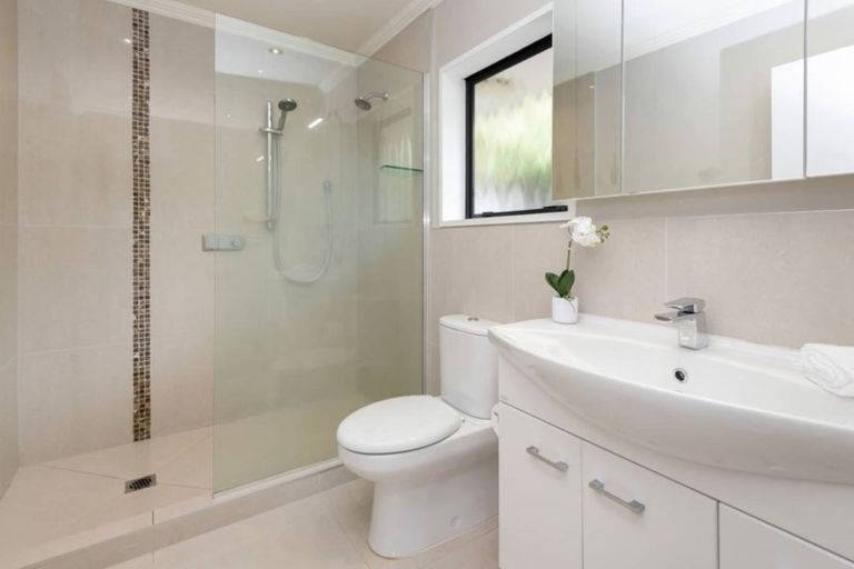 Photo of property in 1/28 Wiltshire Place, Somerville, Auckland, 2014