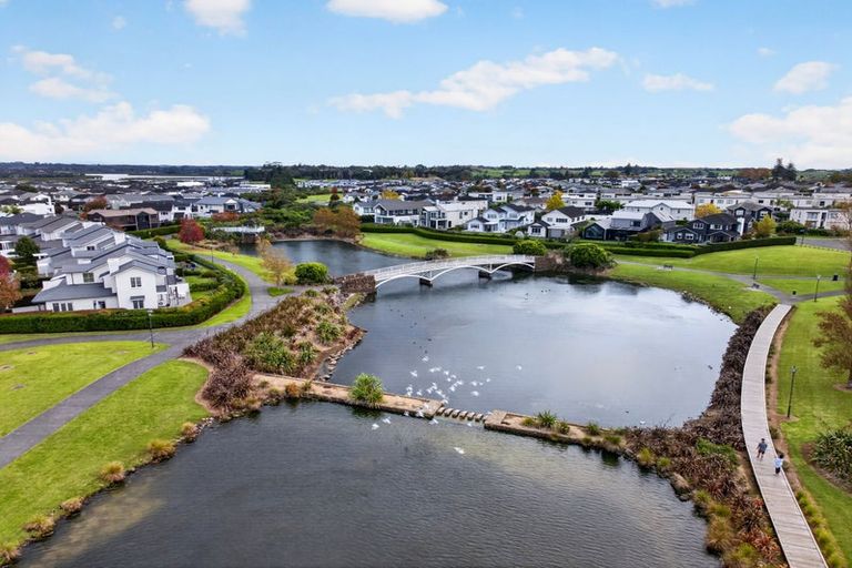 Photo of property in 28 Pickaberry Avenue, Karaka, Papakura, 2113